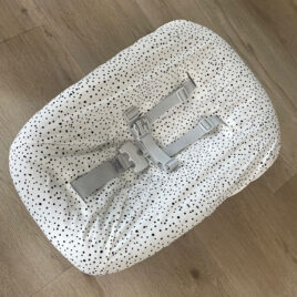 Stokke Newborn hoes nieuw model! Kleine stipjes wit zwart