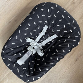 Stokke Newborn hoes nieuw model! Veertjes zwart wit