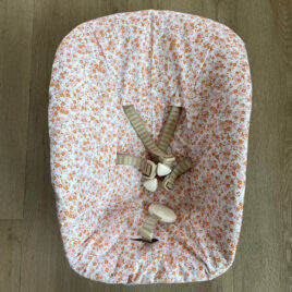 Stokke Newborn hoes Oranje bloemetjes